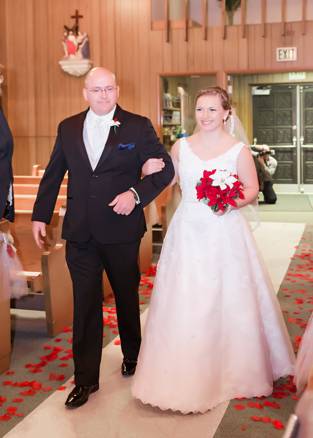 SSP Winter Wedding|ceremony|bride and father| Christmas wedding
