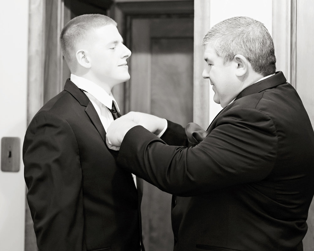 SSP Winter Wedding| groom| getting ready|Christmas wedding