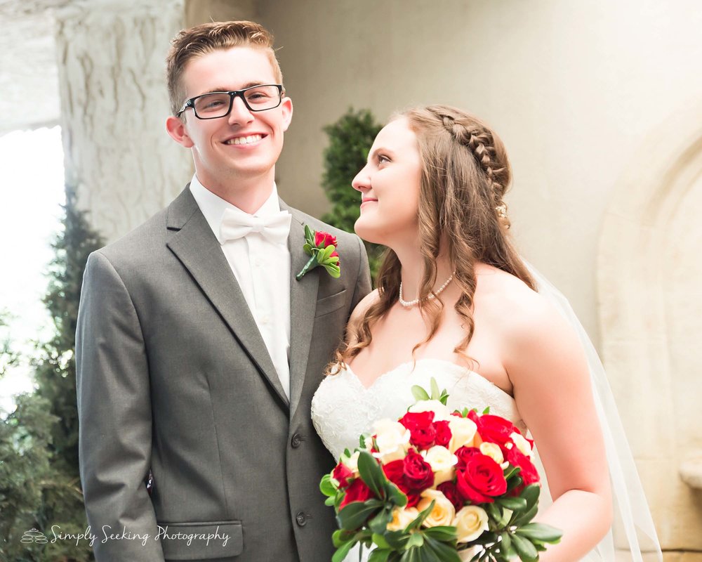 SSP spring wedding| Valle Vista Wedding|bride and groom|red and charcoal wedding