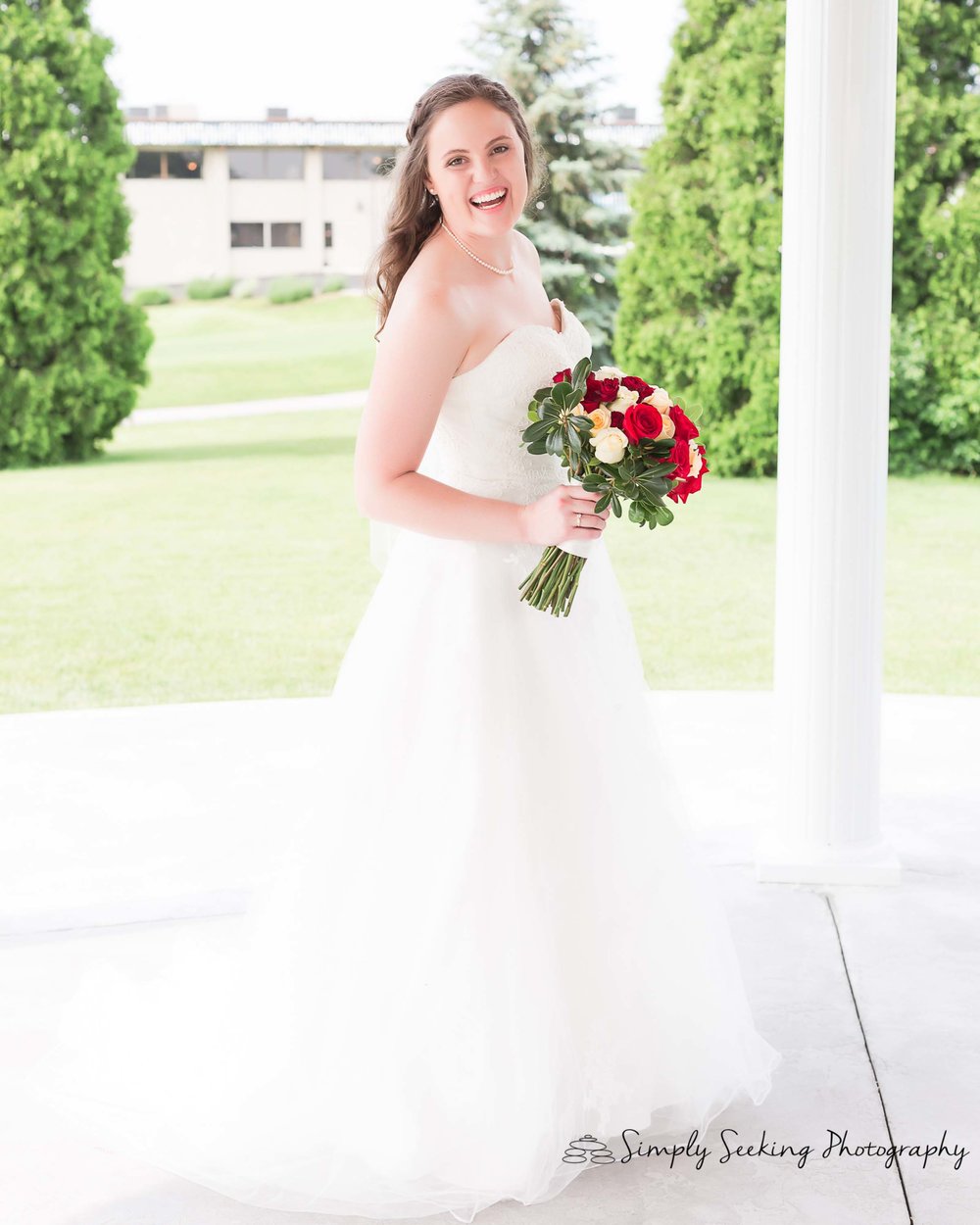 SSP spring wedding| bride|red and charcoal wedding| Valle Vista wedding