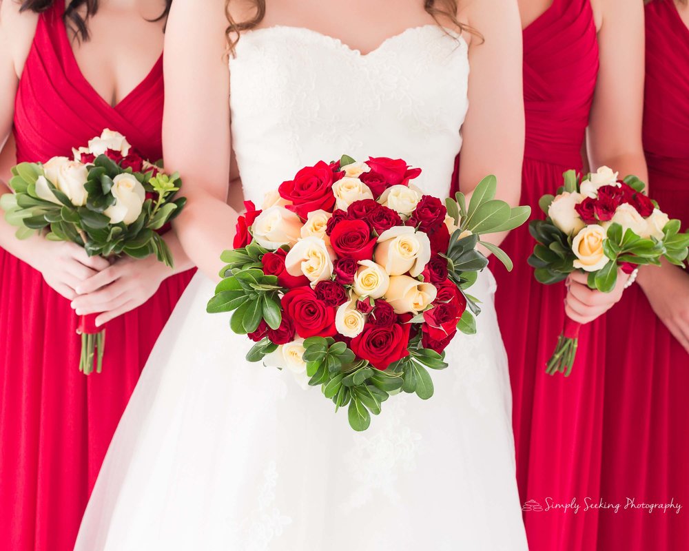 SSP spring wedding| bride and bridesmaids| floral details|red and charcoal wedding