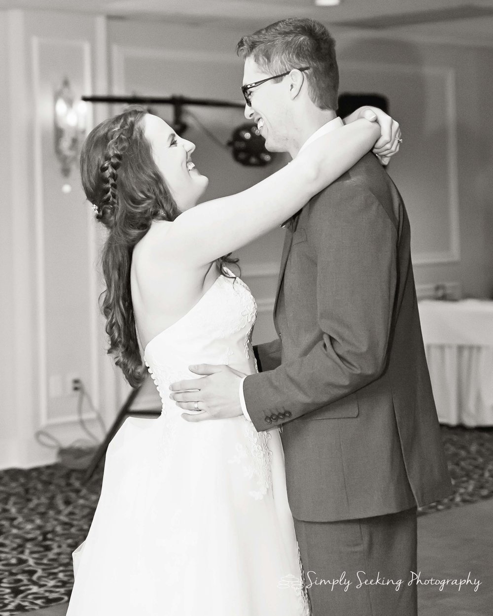 SSP spring wedding|reception| bride and groom| red and charcoal wedding