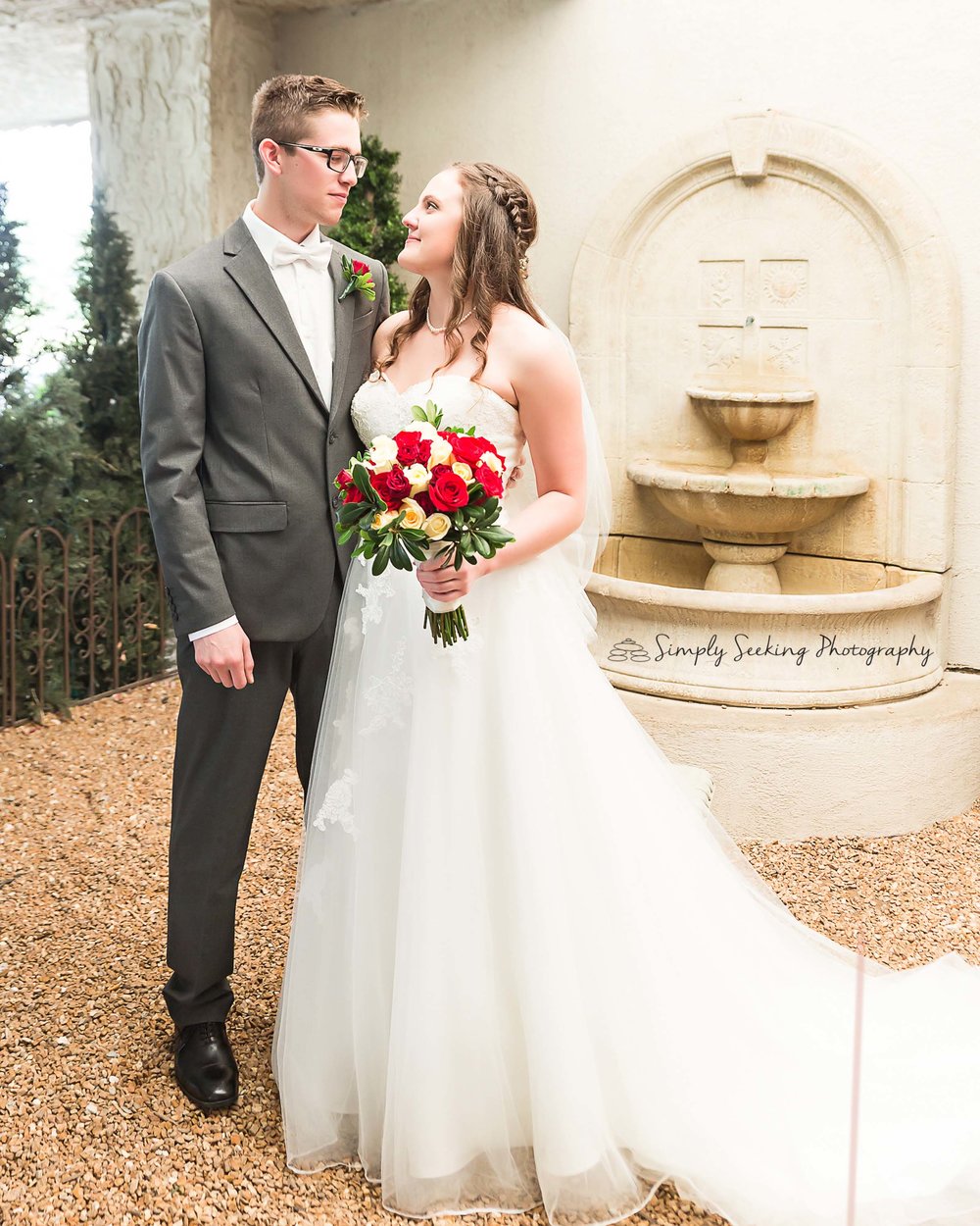 SSP spring wedding| Valle Vista Wedding|bride and groom|red and charcoal wedding