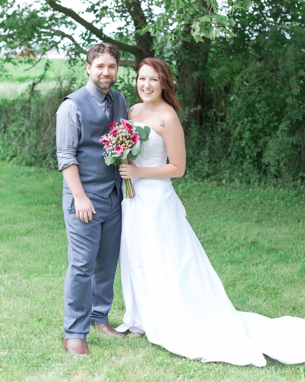 SSP summer wedding| bride and groom| backyard wedding