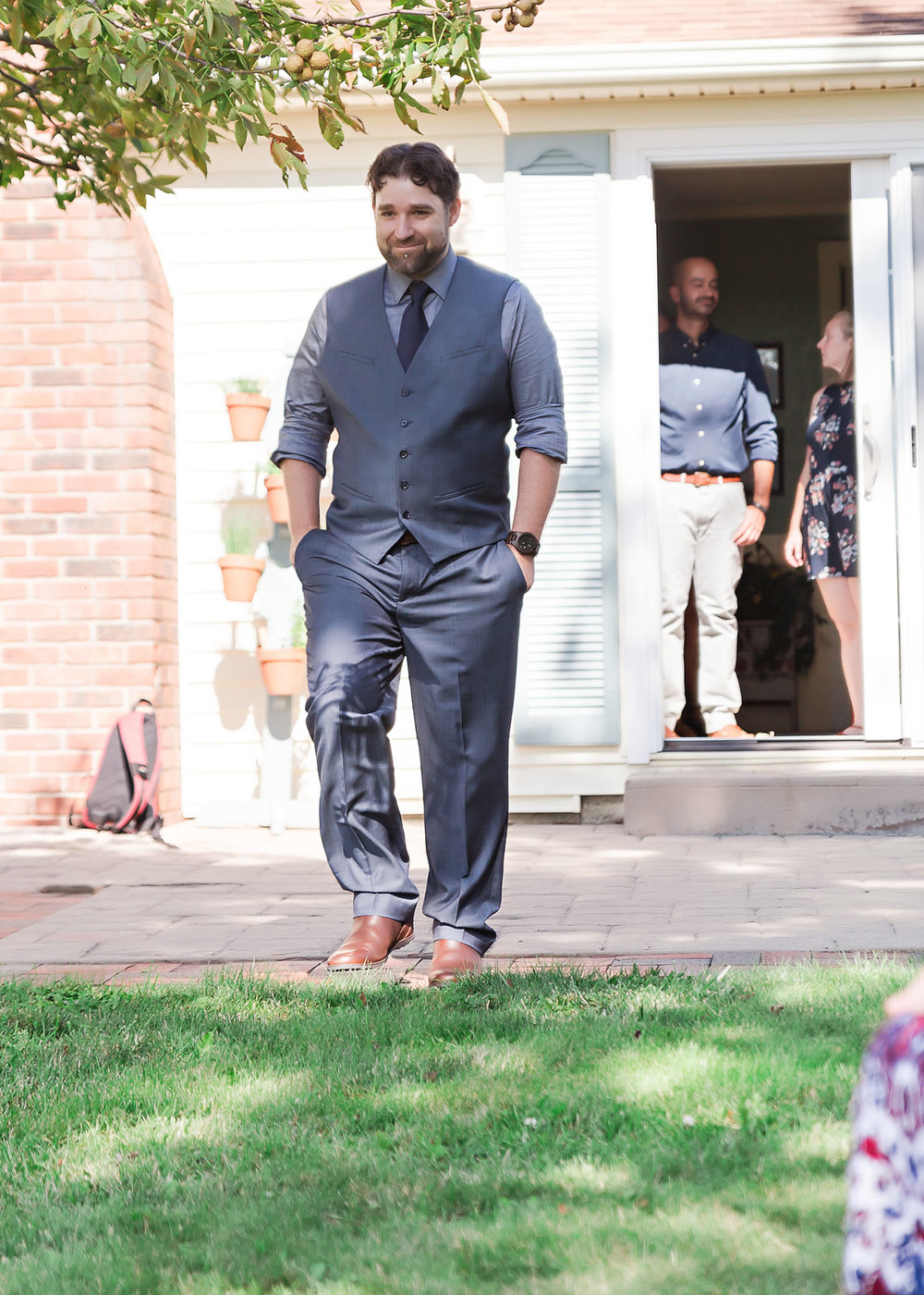 SSP summer wedding|groom| ceremony| backyard wedding