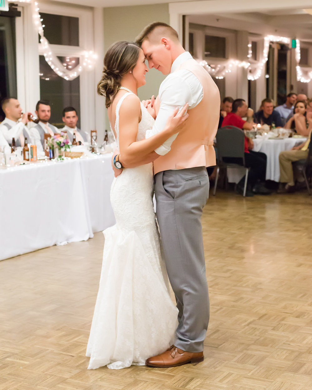 SSP fall wedding|bride and groom| peach and gray wedding| reception