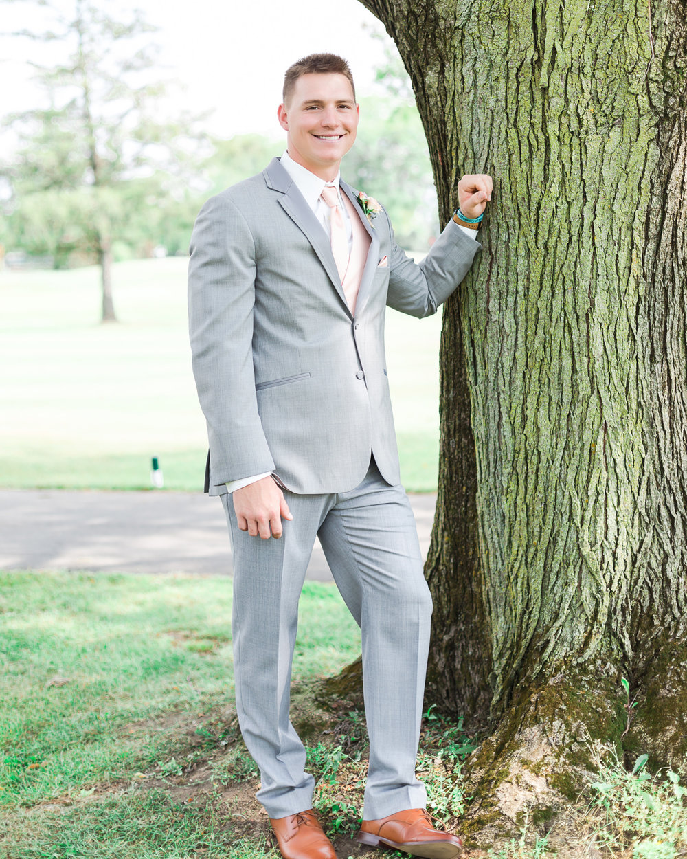 SSP fall wedding| groom| peach and gray wedding
