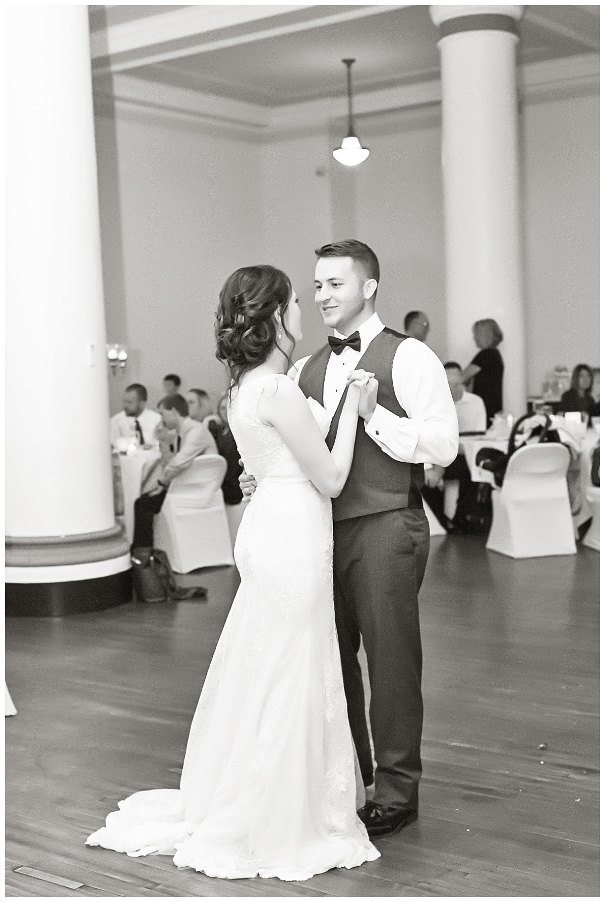 Simply Seeking Photography | Family Formals | Wedding day tip