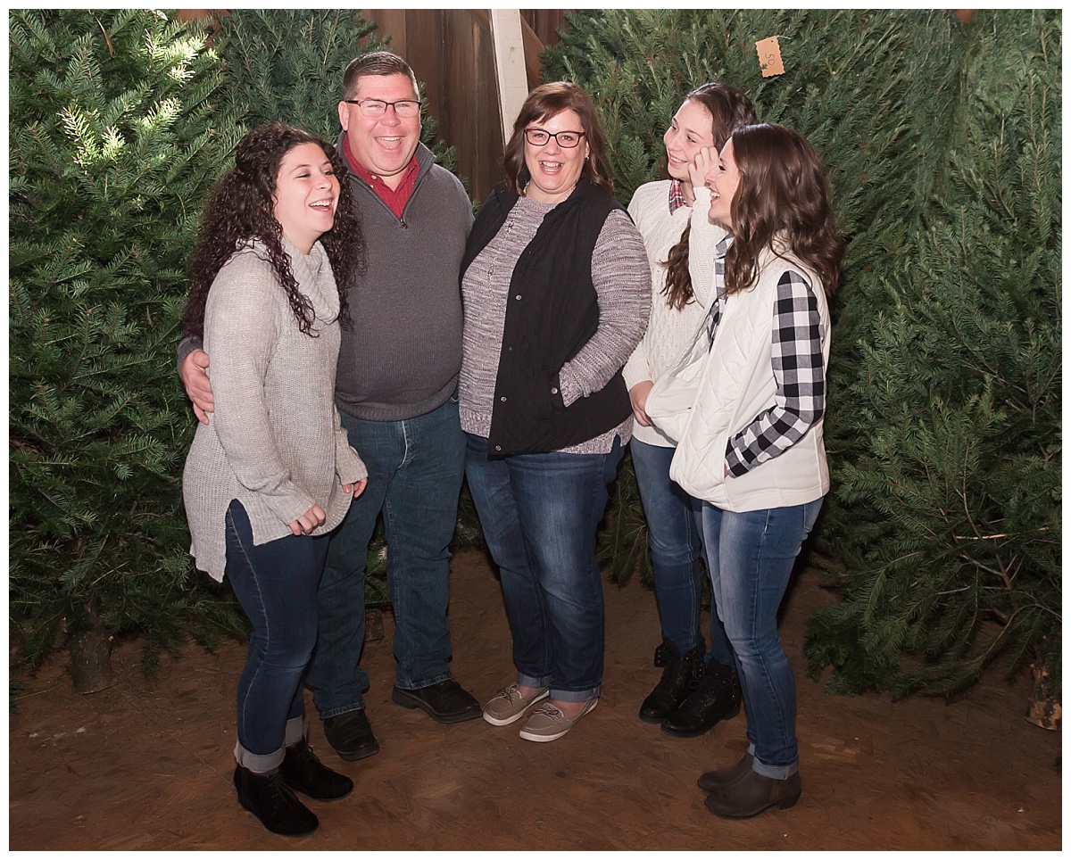 Christmas Mini Session | Stauffer Farms | Markle, IN