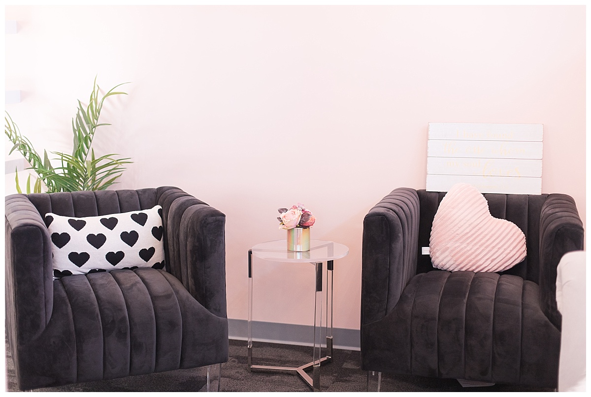 Bridal suite at The Blue Teal Wakarusa Wedding Venue photo by Simply Seeking Photography