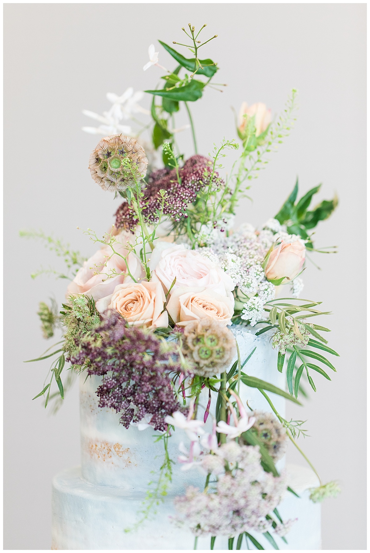 Floral details by the Urban Petal photo by Simply Seeking Photography