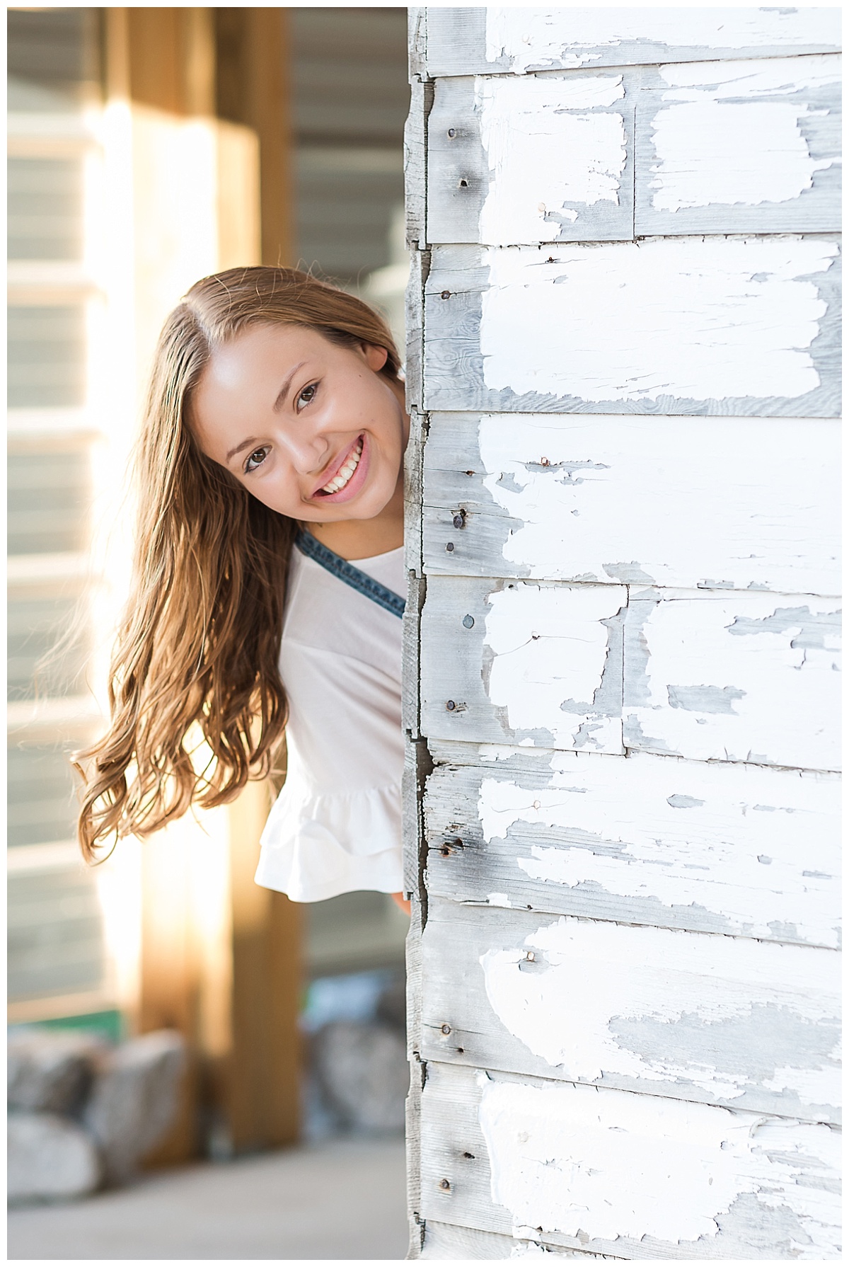 Senior session at White Rock Barn photo by Simply Seeking Photography