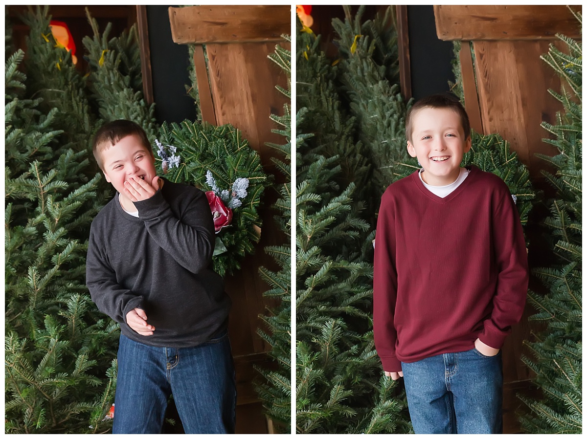 Christmas Mini Session at Stauffer Farms photo by Simply Seeking Photography