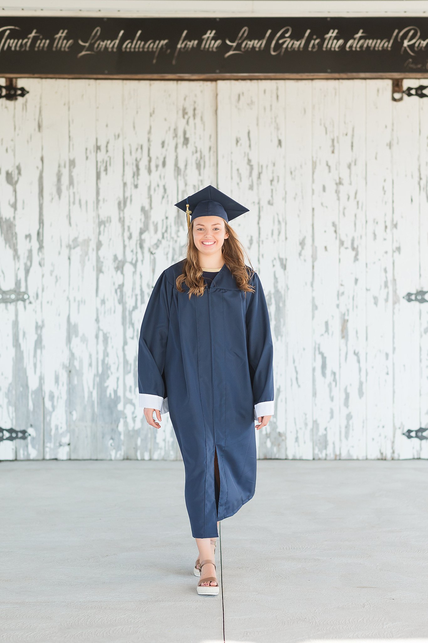 Cap and Gown Mini Sessions photos by Simply Seeking Photography